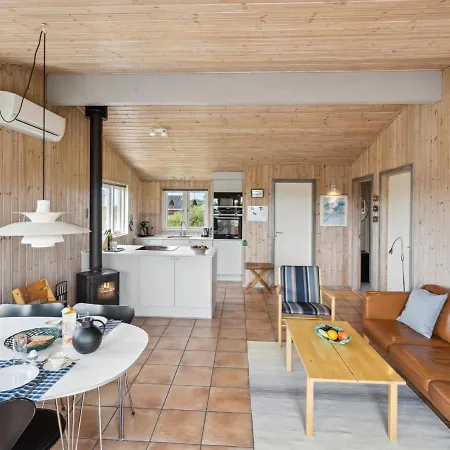 Fiona - 800m From The Sea In Western Jutland By Interhome Holiday home Lakolk